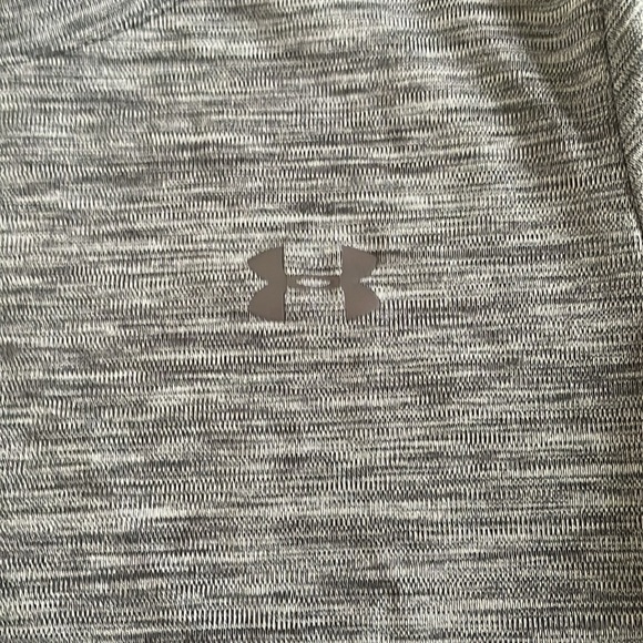 Underarmour heat gear t-shirt - Picture 2 of 5